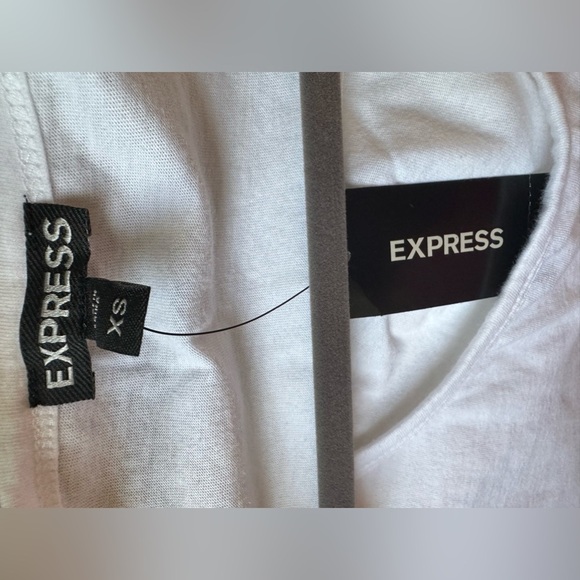 Express white with gold sequin top size xs NWT - Picture 3 of 3